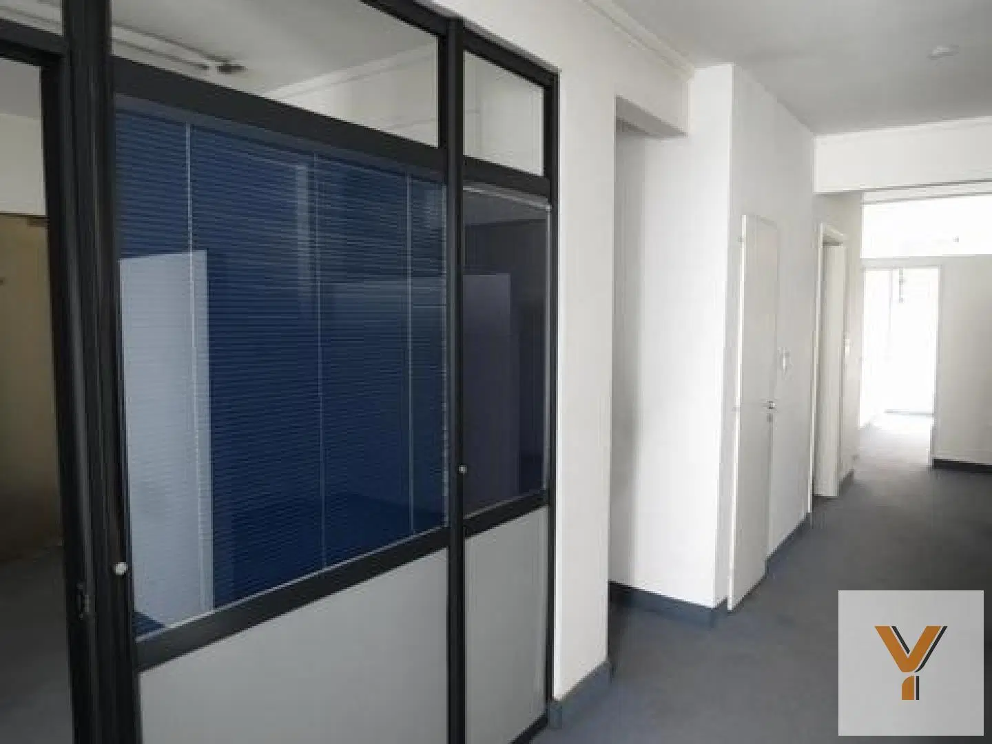 Oficina en venta - 2 privados 1 baño - 40mts2 - Microcentro 2