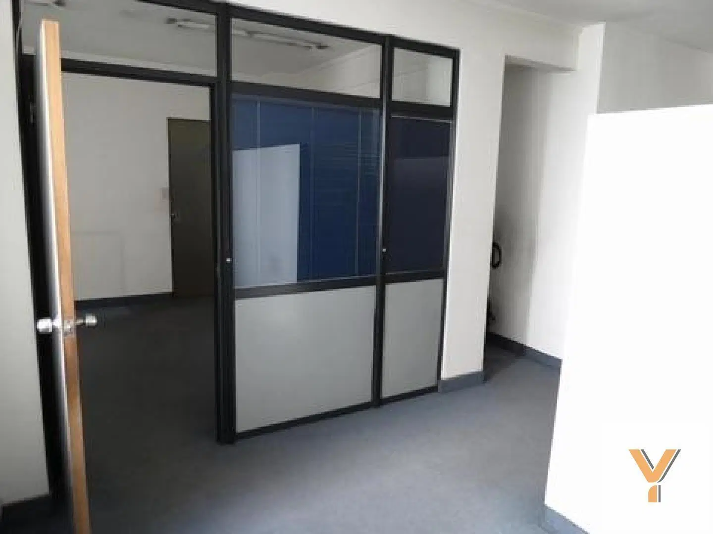 Oficina en venta - 2 privados 1 baño - 40mts2 - Microcentro 8