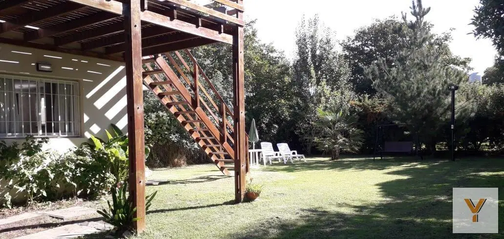 Casa en alquiler temporario - 2 Dormitorios 2 Baños - Miramar 1