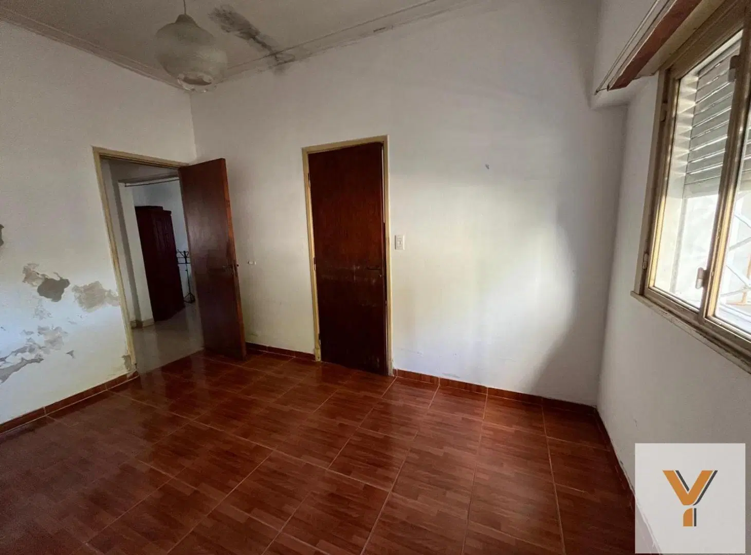 Casa en venta - 2 Dormitorios 1 Baño - 120Mts2 - La Plata 4
