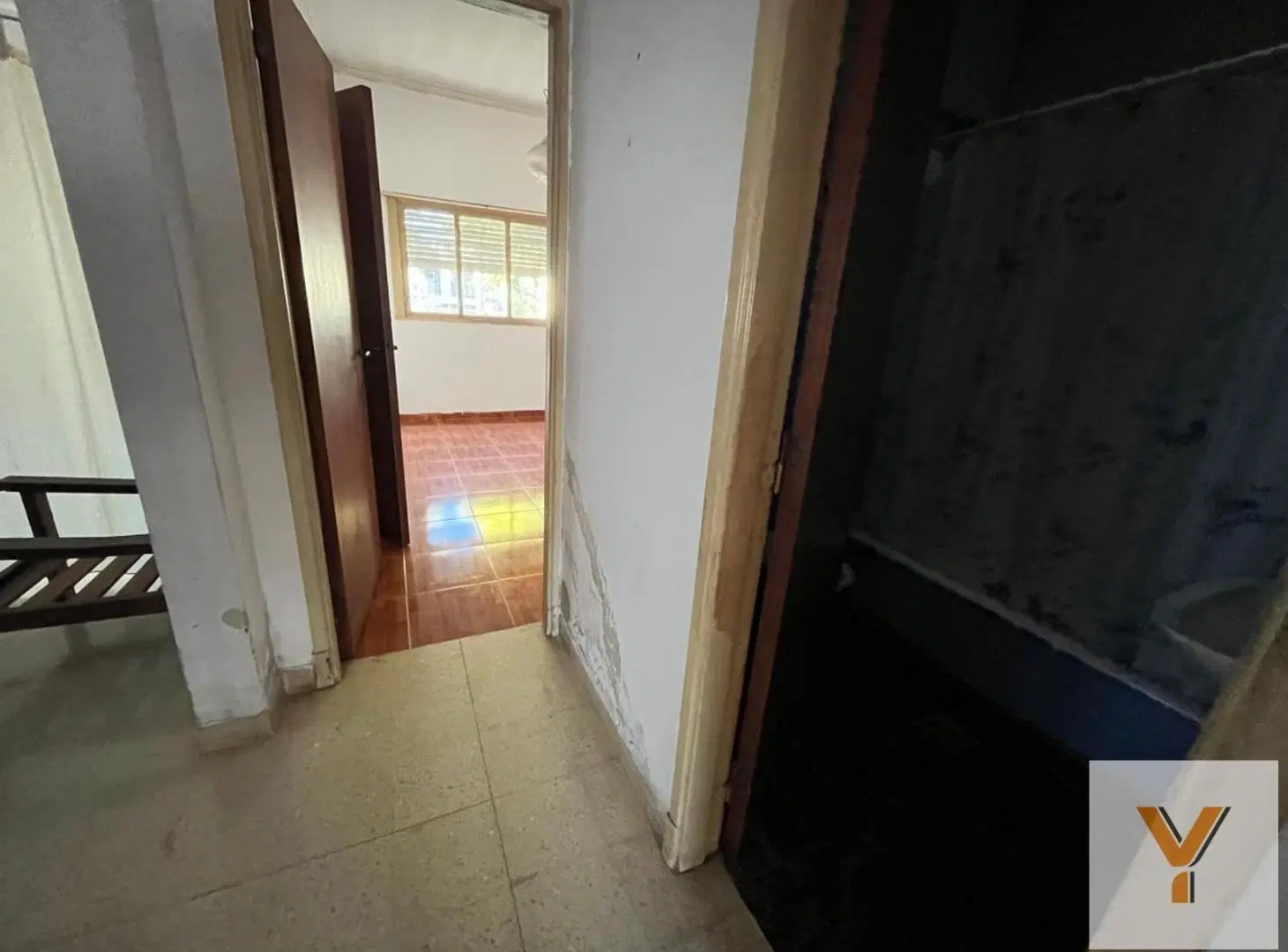 Casa en venta - 2 Dormitorios 1 Baño - 120Mts2 - La Plata 2