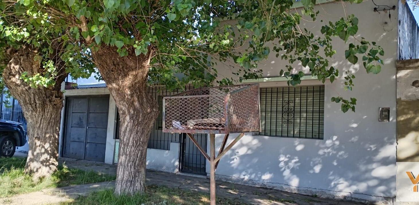 Casa en venta - 2 Dormitorios 1 Baño - La Plata
