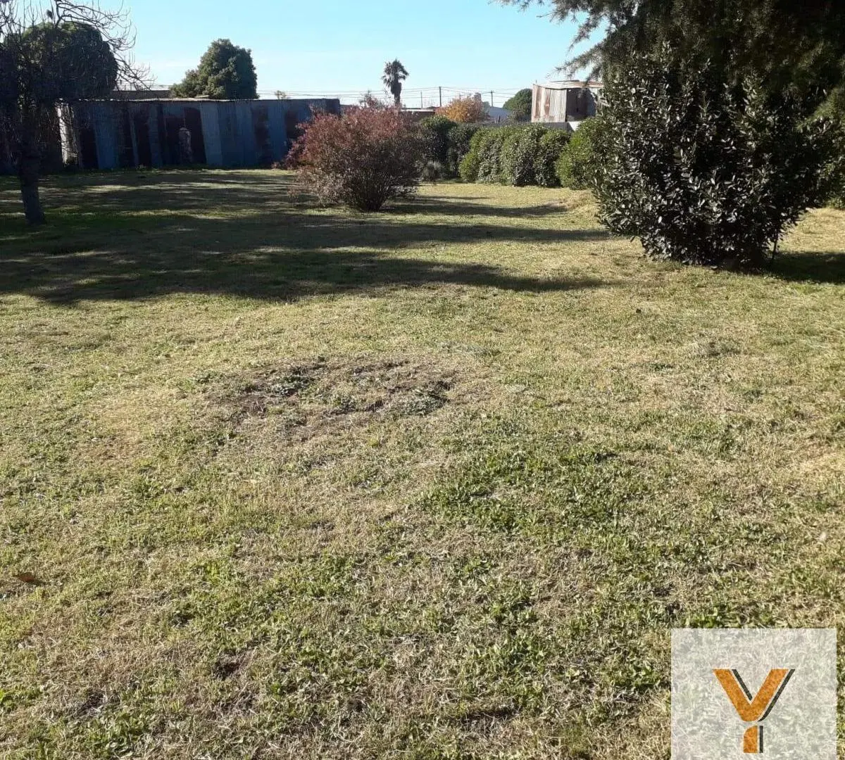 Casa en venta - 3 Dormitorios 1 Baño - Cochera - 1200Mts2 - Coronel Dorrego 3