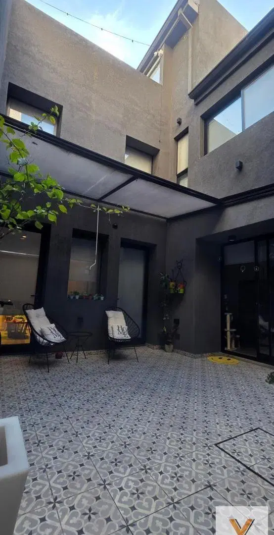 PH en Venta - 3 Dormitorios 2 Baños - 160mts - San Cristobal 8