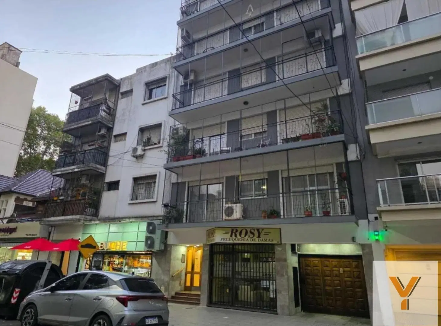Departamento en Venta - 3 Dormitorios 2 Baños - 93mts - Villa del Parque 2