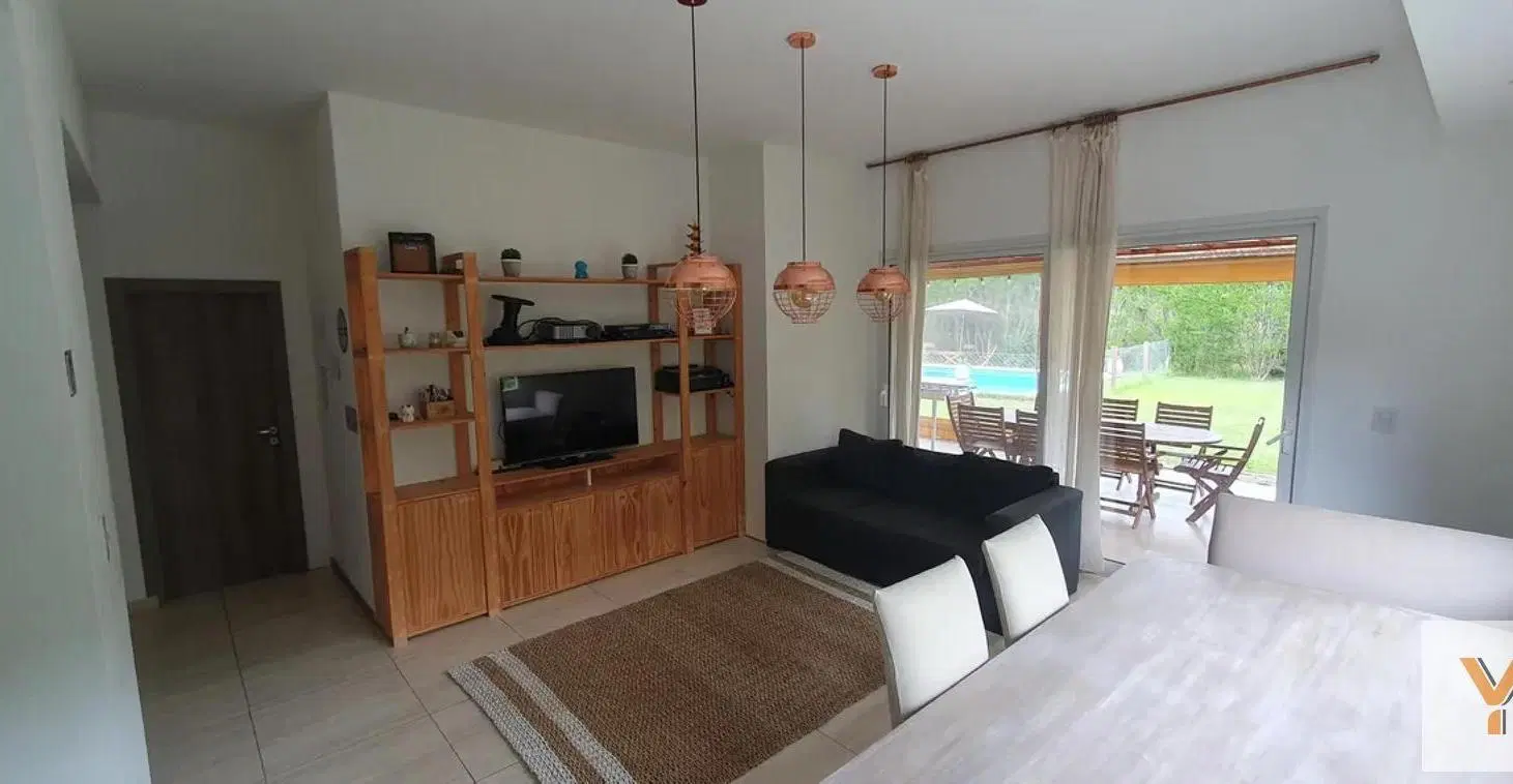 Casa en venta - 4 Dormitorios 3 Baños - Escobar 4
