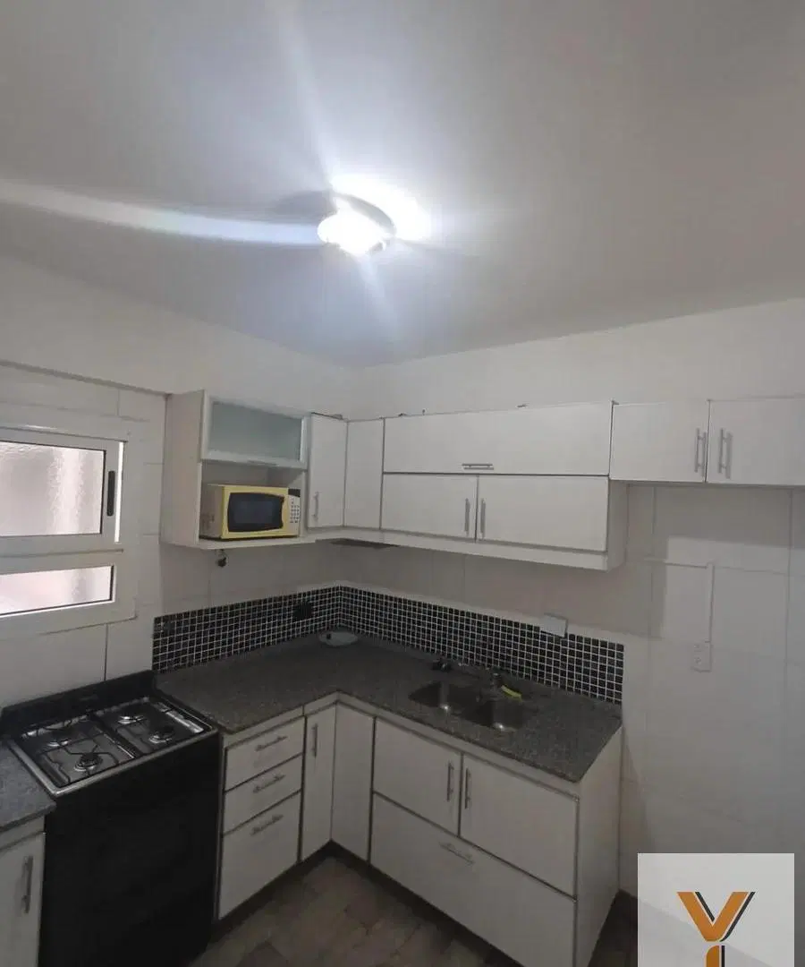 Departamento en Venta - 2 Dormitorios 1 Baño - 59mts - Flores 3