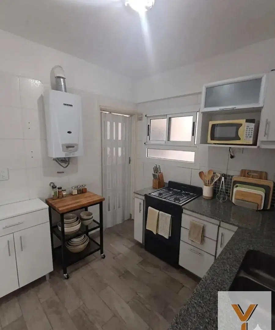 Departamento en Venta - 2 Dormitorios 1 Baño - 59mts - Flores 2