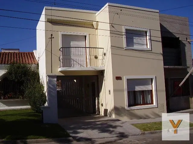 Casa en Alquiler - 2 Dormitorios 1 Baño - 70mts - Tandil 2