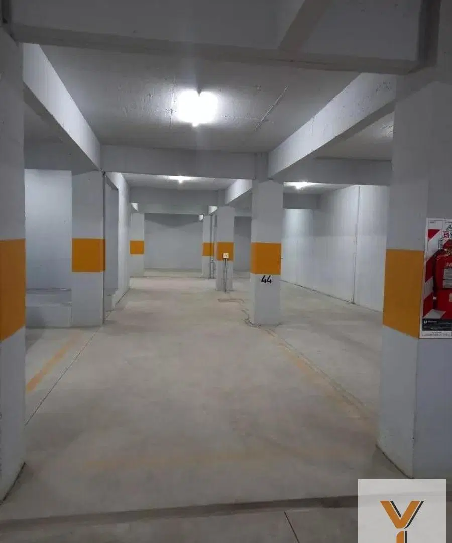 Cochera en venta - 10Mts2 - Ituzaingó 5