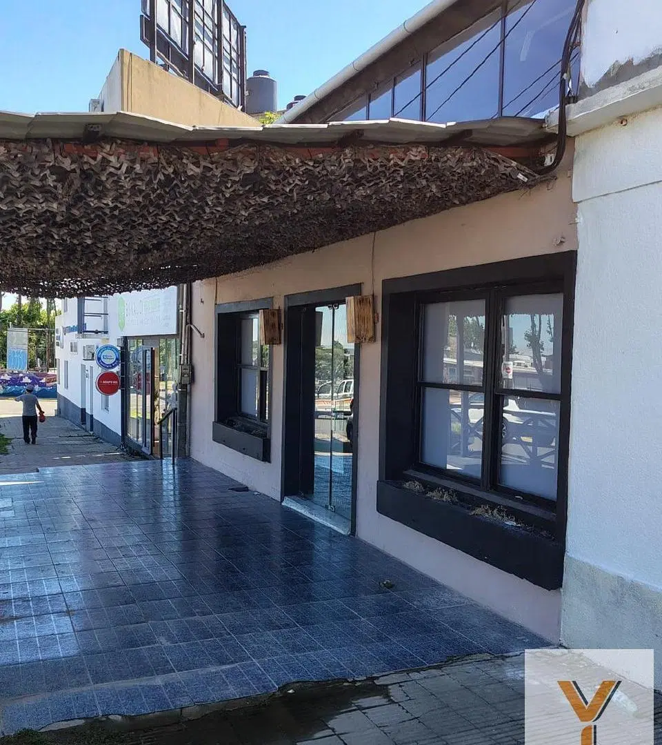 Local en Colonia del Sacramento 4