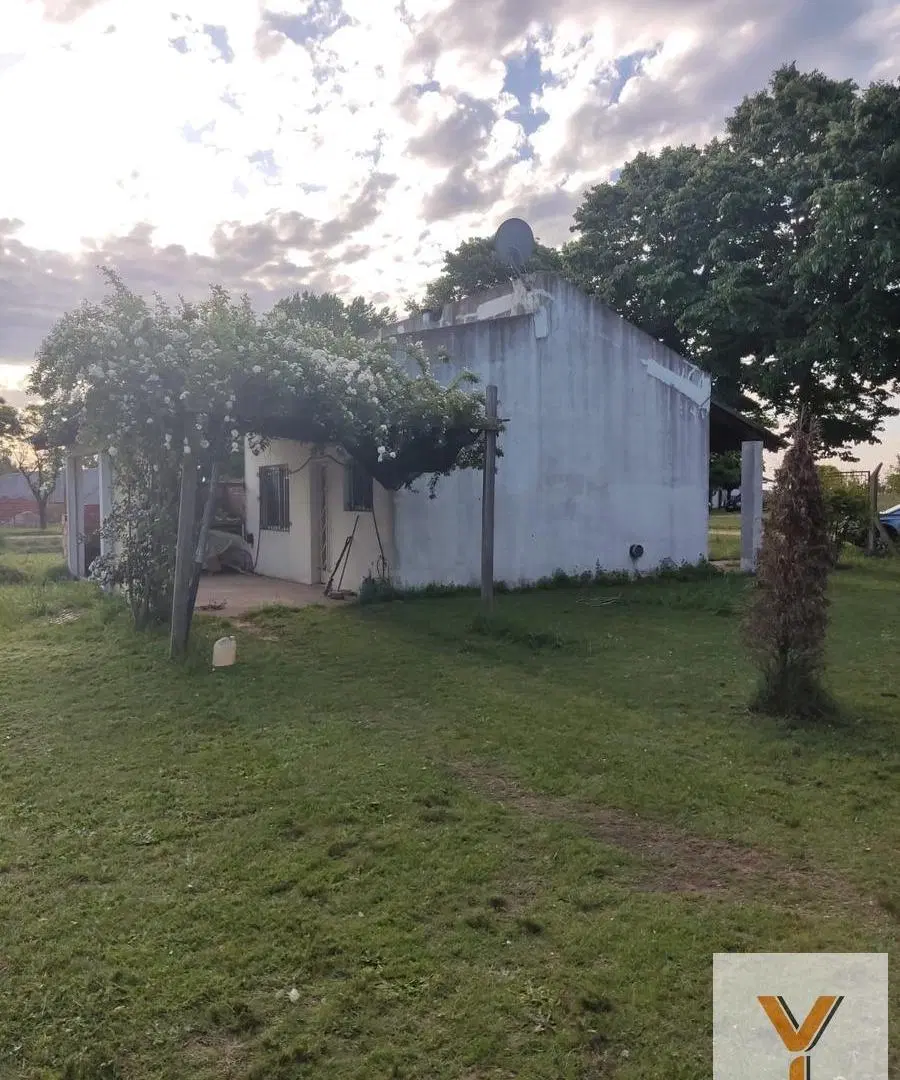 Casa en venta - 2 Dormitorios 1 Baño - 3000mts2 - Cazon 3