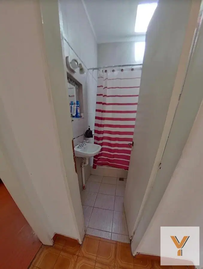 PH en venta - 2 dormitorios 1 baño - 55mts2 - Bernal Este 2