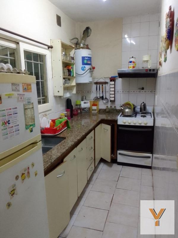 Foto de Casa en venta - 4 dormitorios 2 baños - patio y quincho - 315mts2, imagen 1