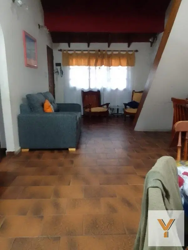 Casa en venta - 4 dormitorios 2 baños - patio y quincho - 315mts2 - Santa Teresita 2