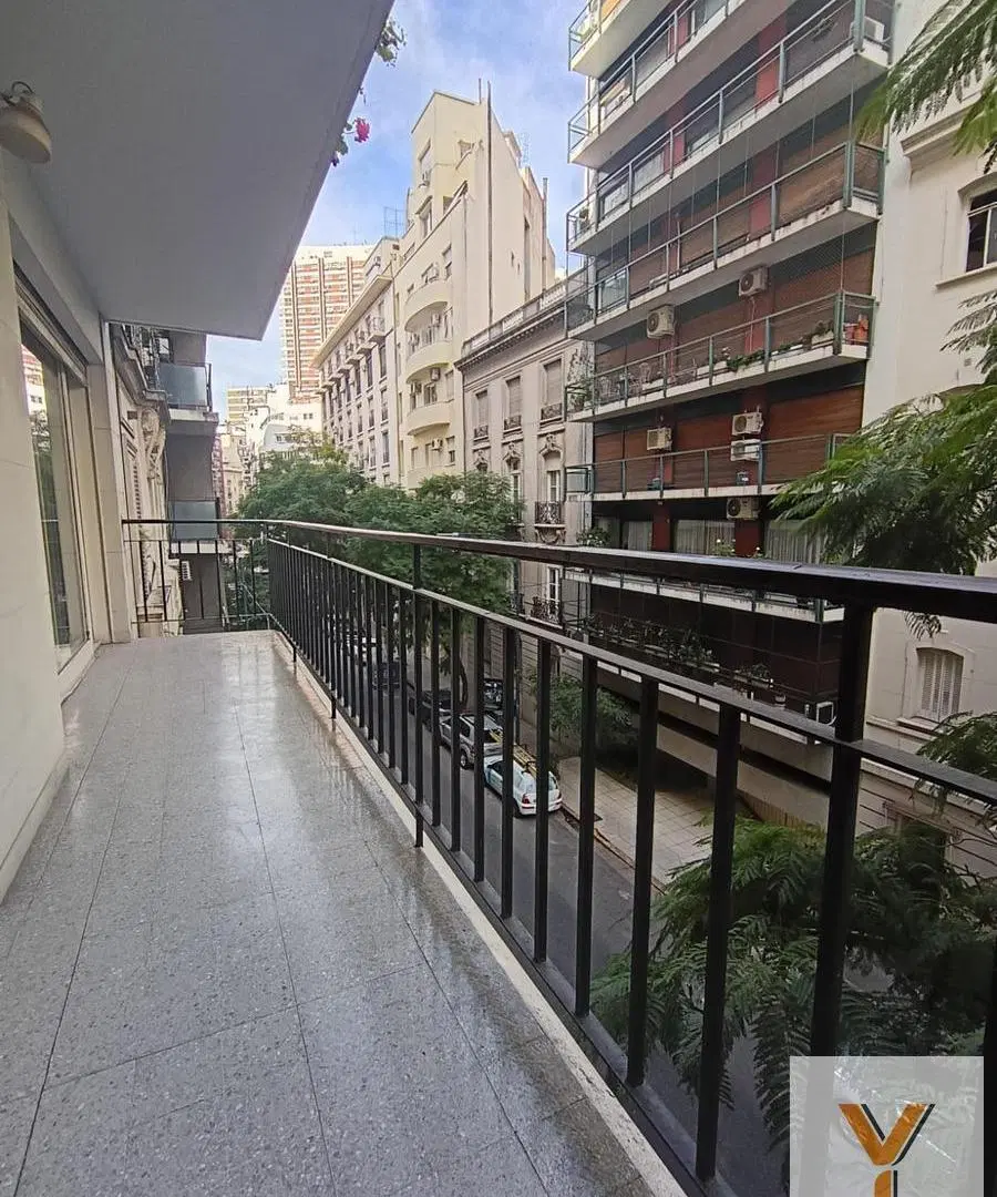 Departamento en Venta - 3 Dormitorios 2 Baños - 175mts - Recoleta 2