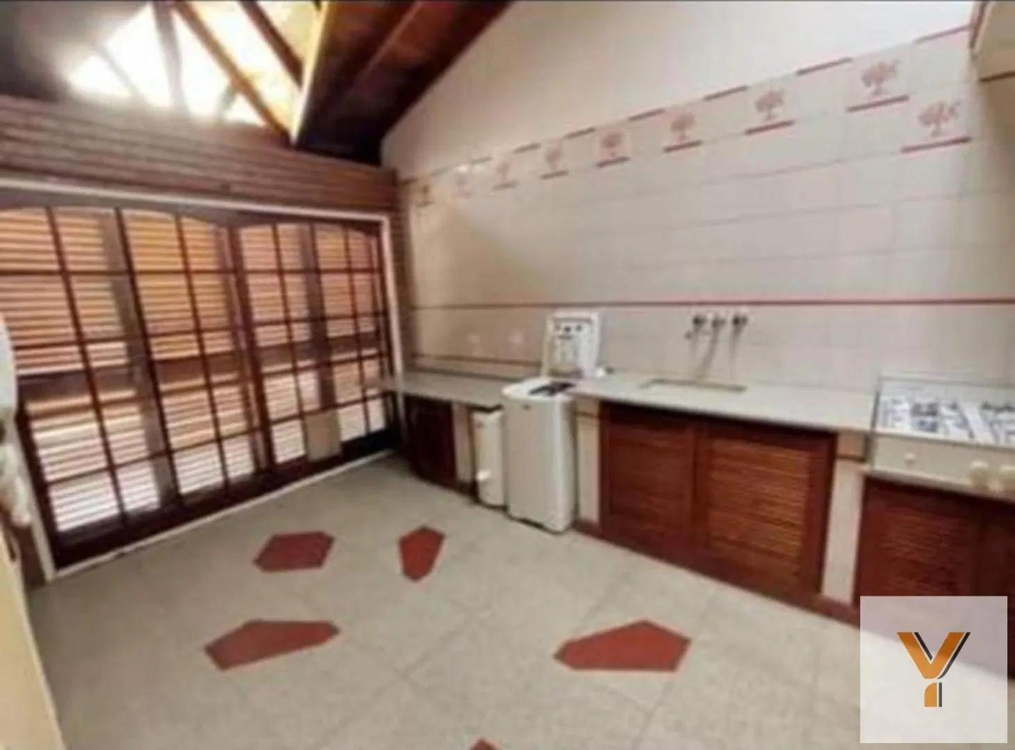 Casa en venta - 3 Dormitorios 2 Baños - 200Mts2 - Haedo 4