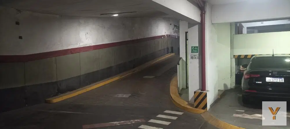 Cochera en venta - 18Mts2 - Balvanera 2