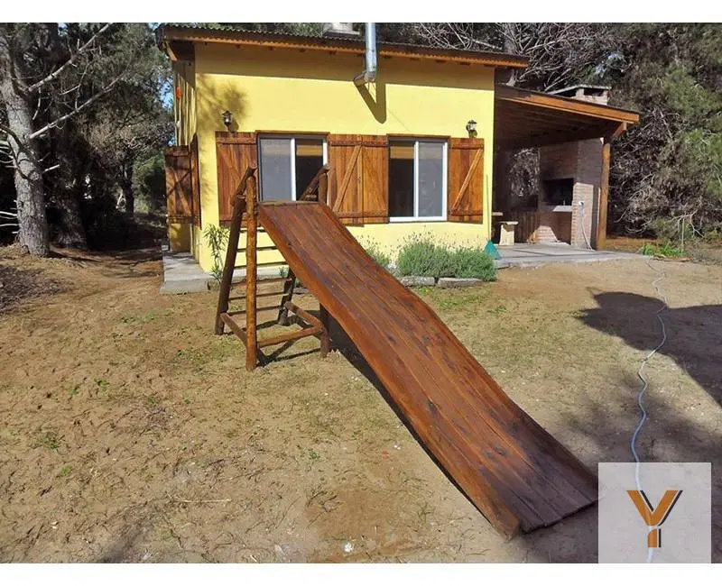 Casa en Venta - 2 Dormitorios 2 Baños - 120mts - Nueva Atlantis 3
