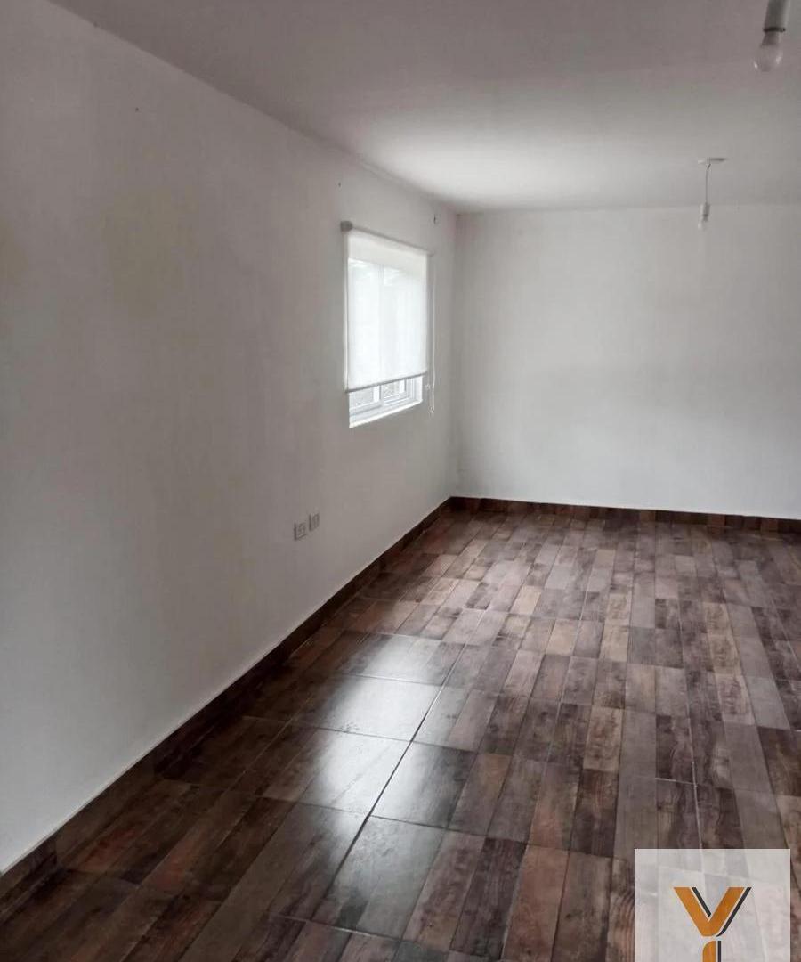 Foto de Casa en Venta - 3 Dormitorios 2 Baños - 900mts - La Cándida, imagen 5