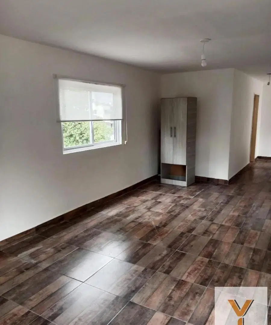 Casa en Venta - 3 Dormitorios 2 Baños - 900mts - La Cándida 4