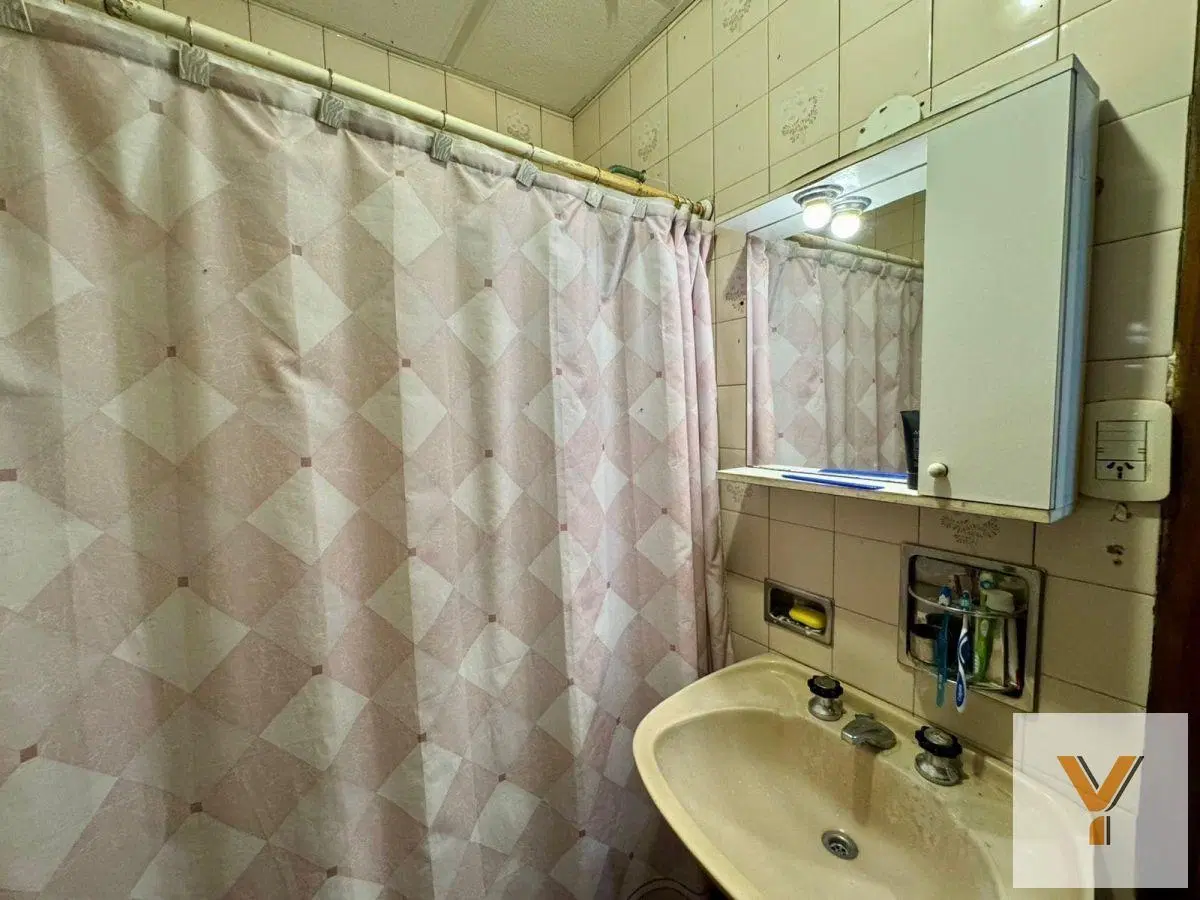 Casa en venta - 3 Dormitorios 2 Baños - 209mts2 - Chivilcoy 5