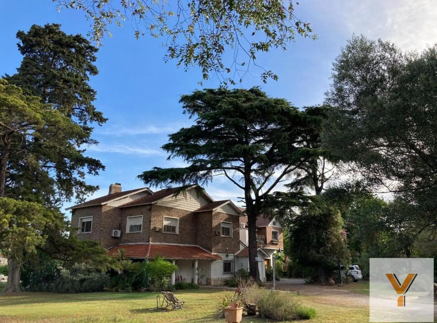 Casa quinta en venta - 6 dormitorios 5 baños - pileta - 3742 mts2 - Moreno 4