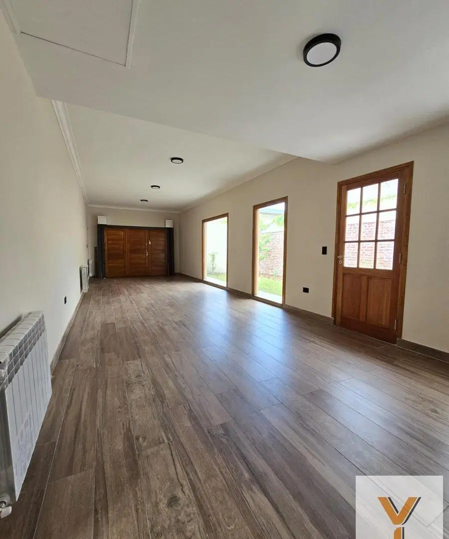 Casa en Venta - 3 Dormitorios 2 Baños - 172mts - Mar Del Plata 5