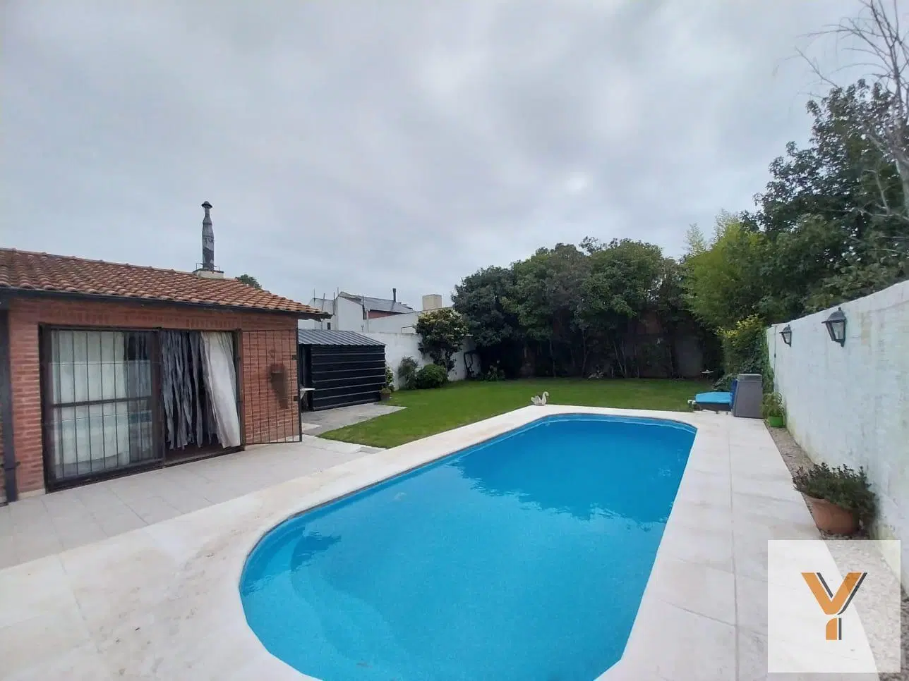 Casa en Venta - 4 Dormitorios 2 Baños - 519.6mts - Mar Del Plata 2