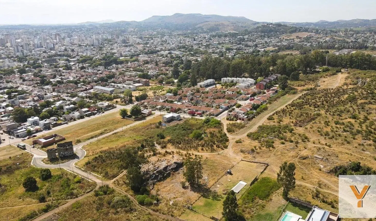 Terreno regular venta - 20x64,95mts - 1299mts2 totales  - Tandil 5