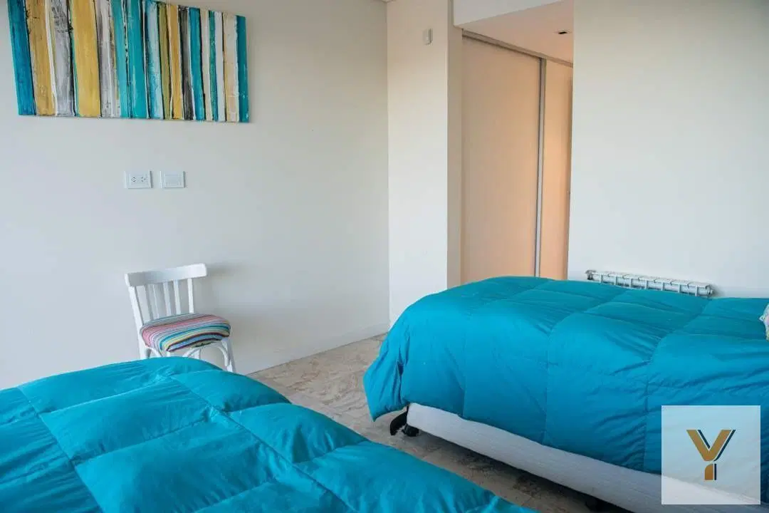 Casa en venta - 5 Dormitorios 7 Baños - Carilo 5