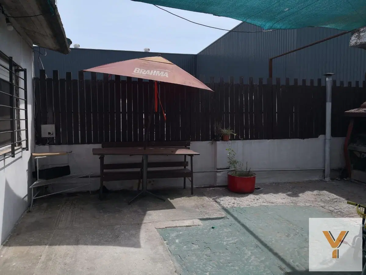 PH en venta - 2 dormitorios 1 baño - 160mts2 - Quilmes 2