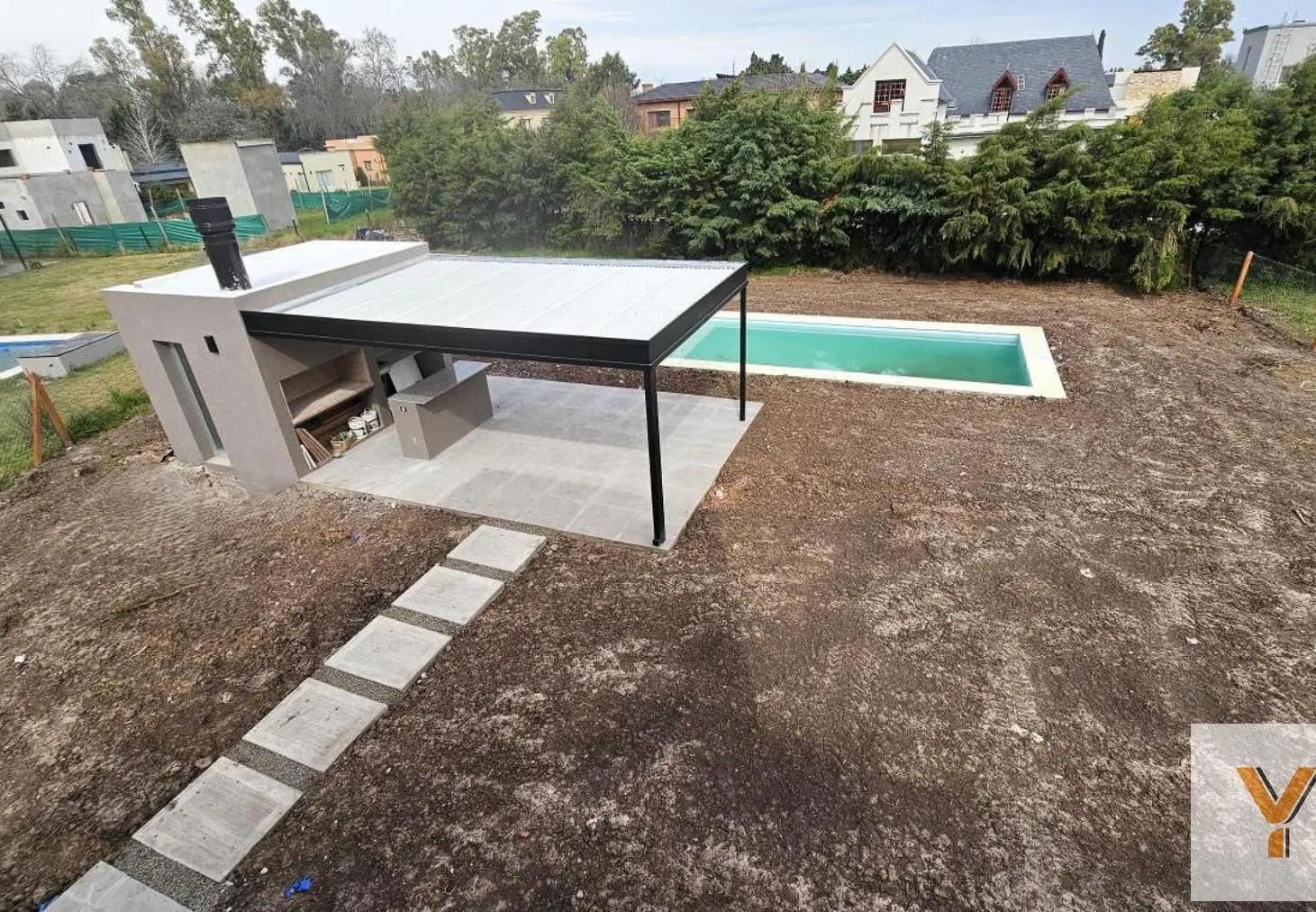 Casa en venta - 3 Dormitorios 6 Baños - Campana 2