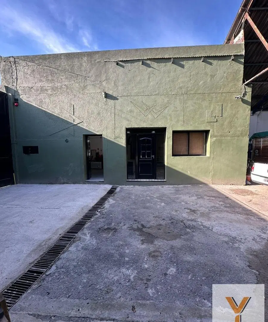 Depósito en venta - 2 Ambientes - Flores 3