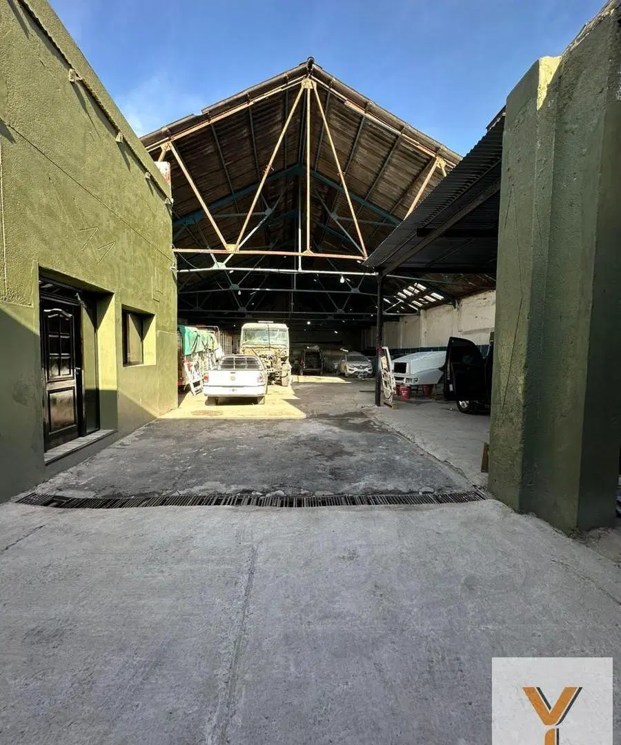 Depósito en venta - 2 Ambientes - Flores 2