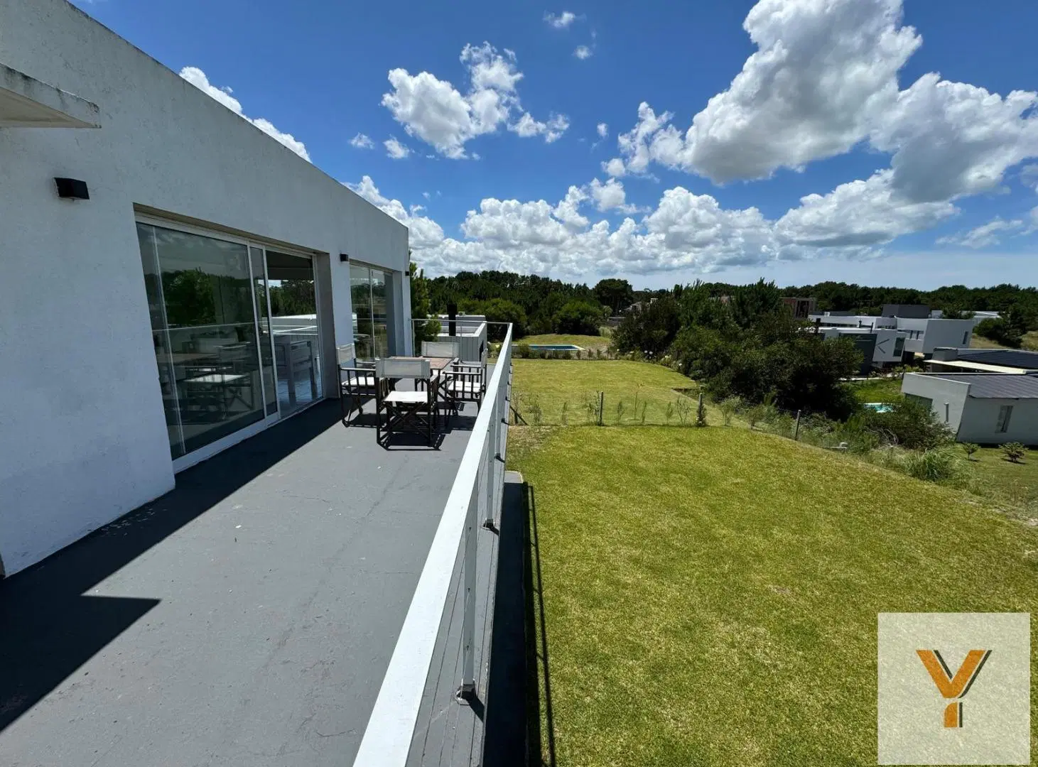 Casa en venta - 3 dormitorios 3 baños - 1.1000mts2 - Cochera - Costa Esmeralda, Pinamar 8