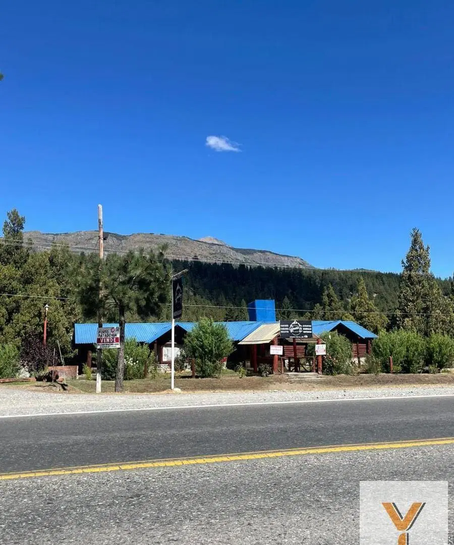 Casa en venta - 4 Dormitorios 3 Baños - Cochera - 21.788Mts2 - El Bolsón, Río Negro 2