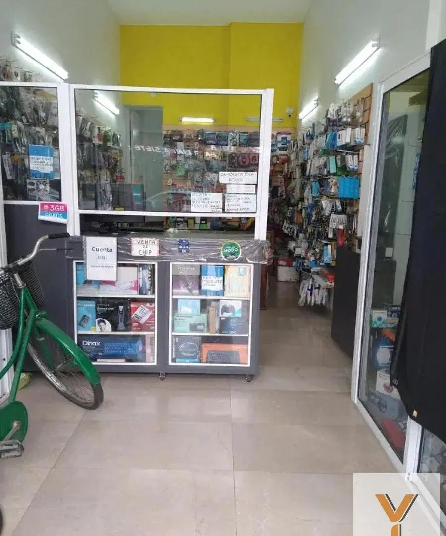 Local en venta - 1 Baño - La Plata 2