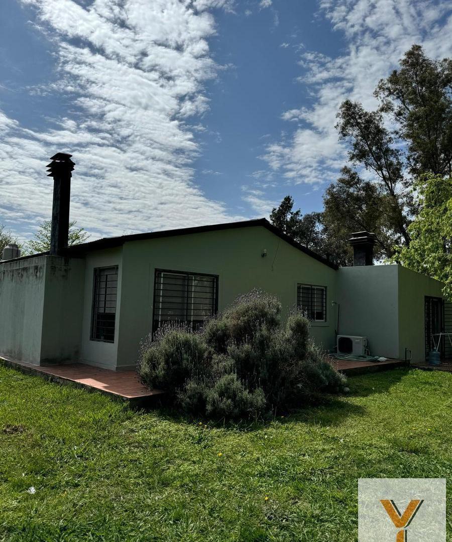 Foto de Casa en venta - 2 Dormitorios 1 Baño - Cochera - 560Mts2 - Cañuelas, imagen 1