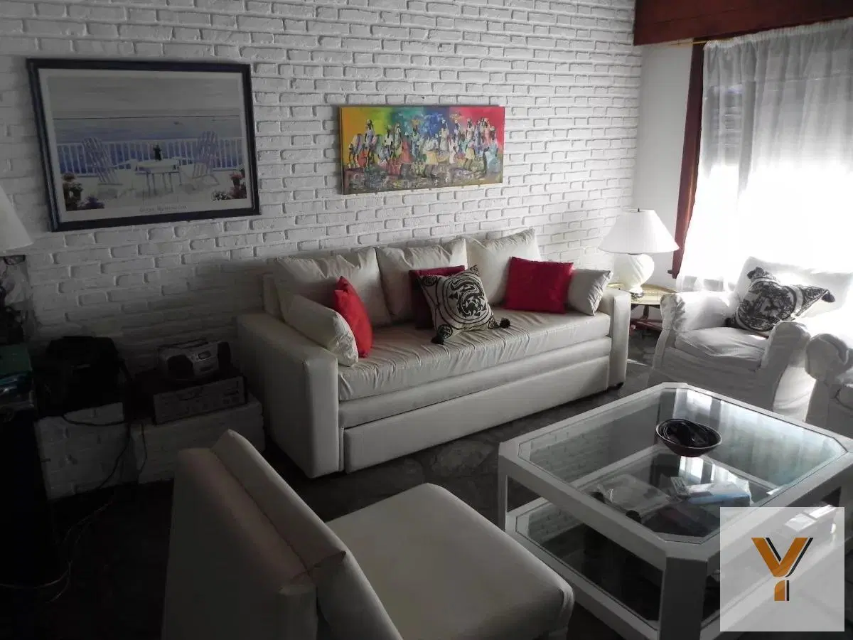 Casa en venta - 3 Dormitorios 3 Baños - 450Mts2 - Pinamar 4