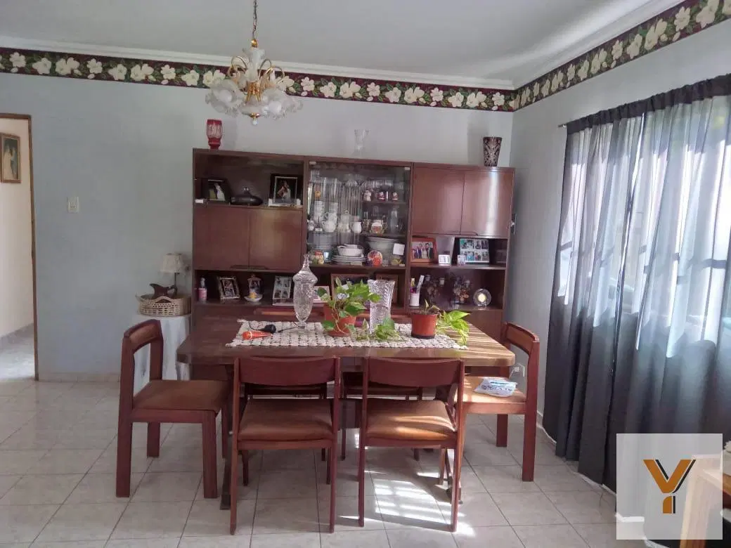 Finca en venta - 4 Dormitorios 2 Baños - Mendoza 5