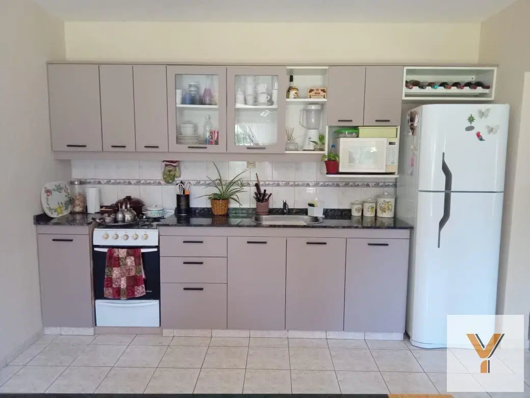 Finca en venta - 4 Dormitorios 2 Baños - Mendoza 3