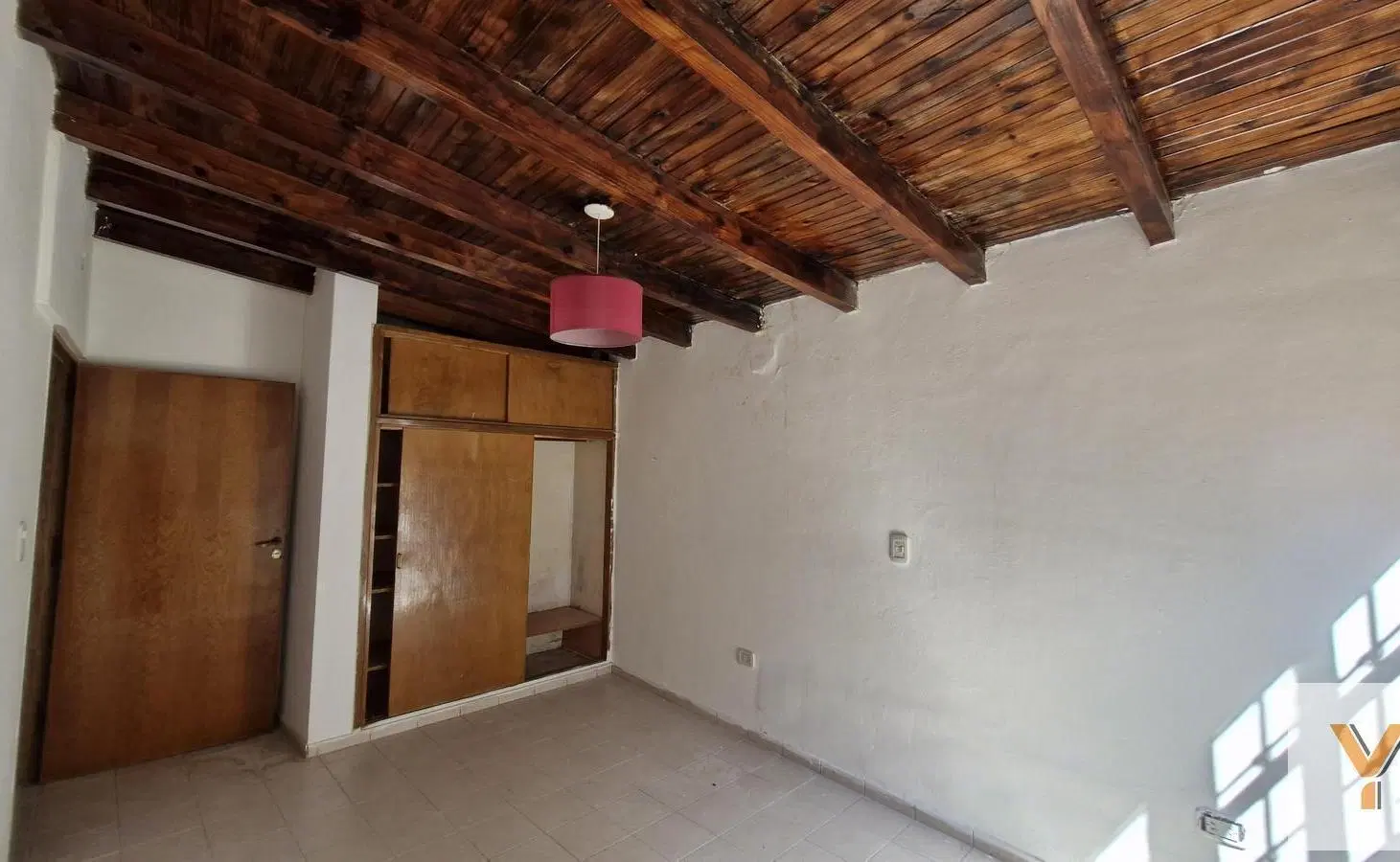 Casa en venta - 2 Dormitorios 1 Baño - Mendoza 3