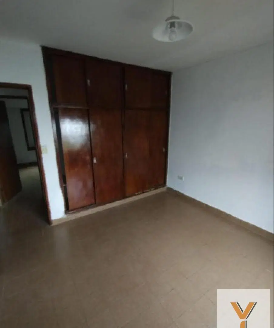 Casa en venta - 3 Dormitorios 2 Baños - Río Cuarto 5