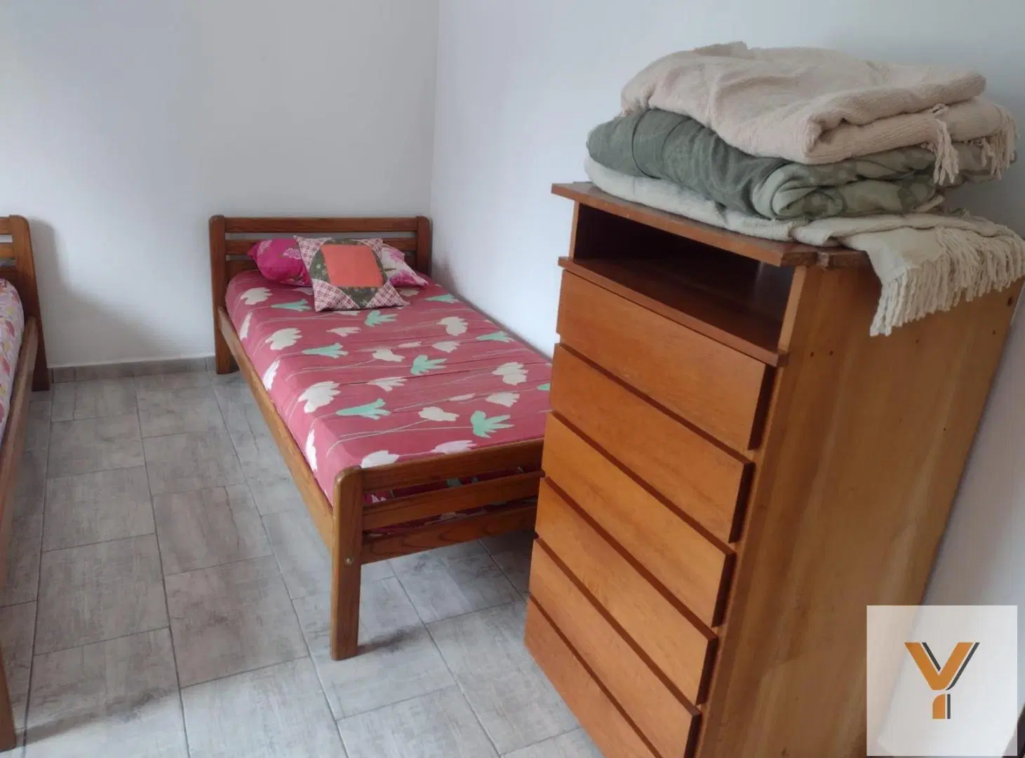 Casa en venta - 2 Dormitorios 2 Baños - Moreno 5