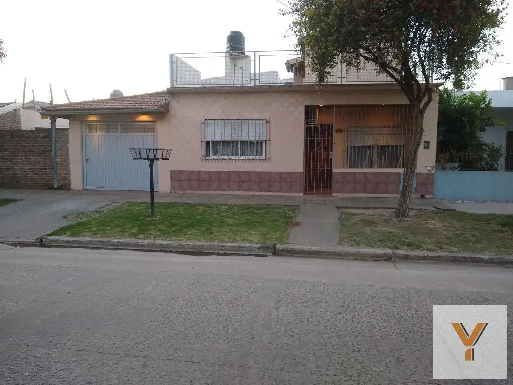 Dúplex en venta - 3 Dormitorios 2 Baños - Cochera - 166Mts2 - San Miguel 5
