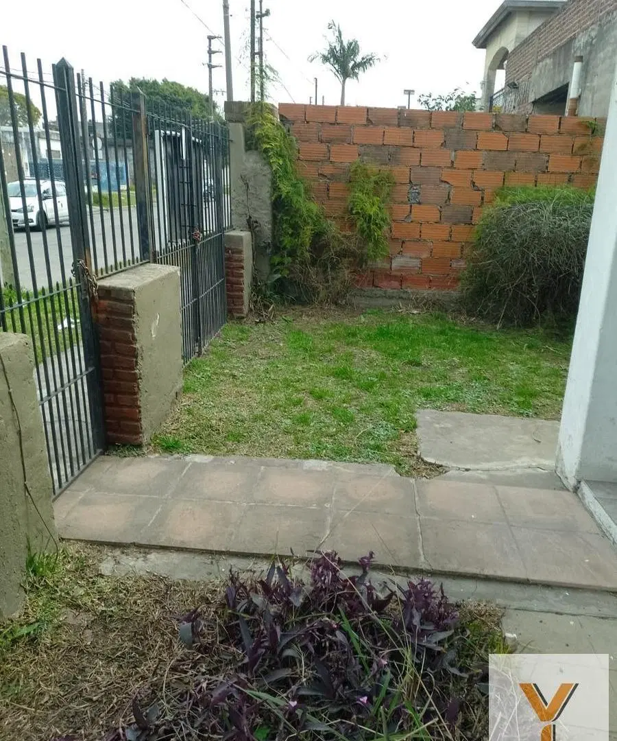 Casa en Moron Sur 5