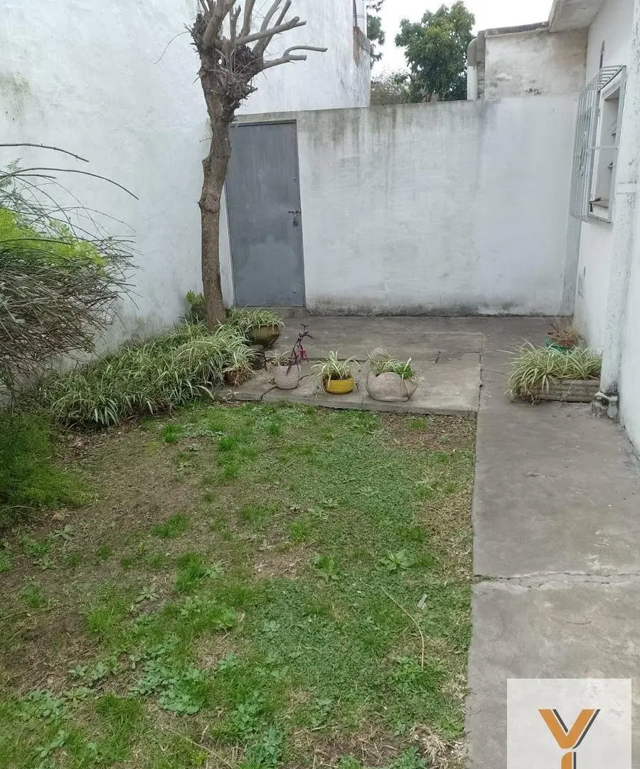 Casa en Moron Sur 5