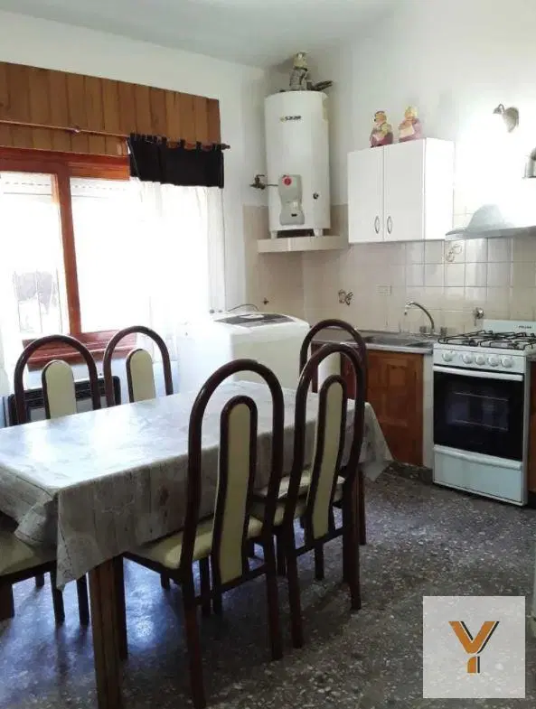 Casa en venta - 2 dormitorios 2 baños - 284mts2 - Mar De Ajo 2