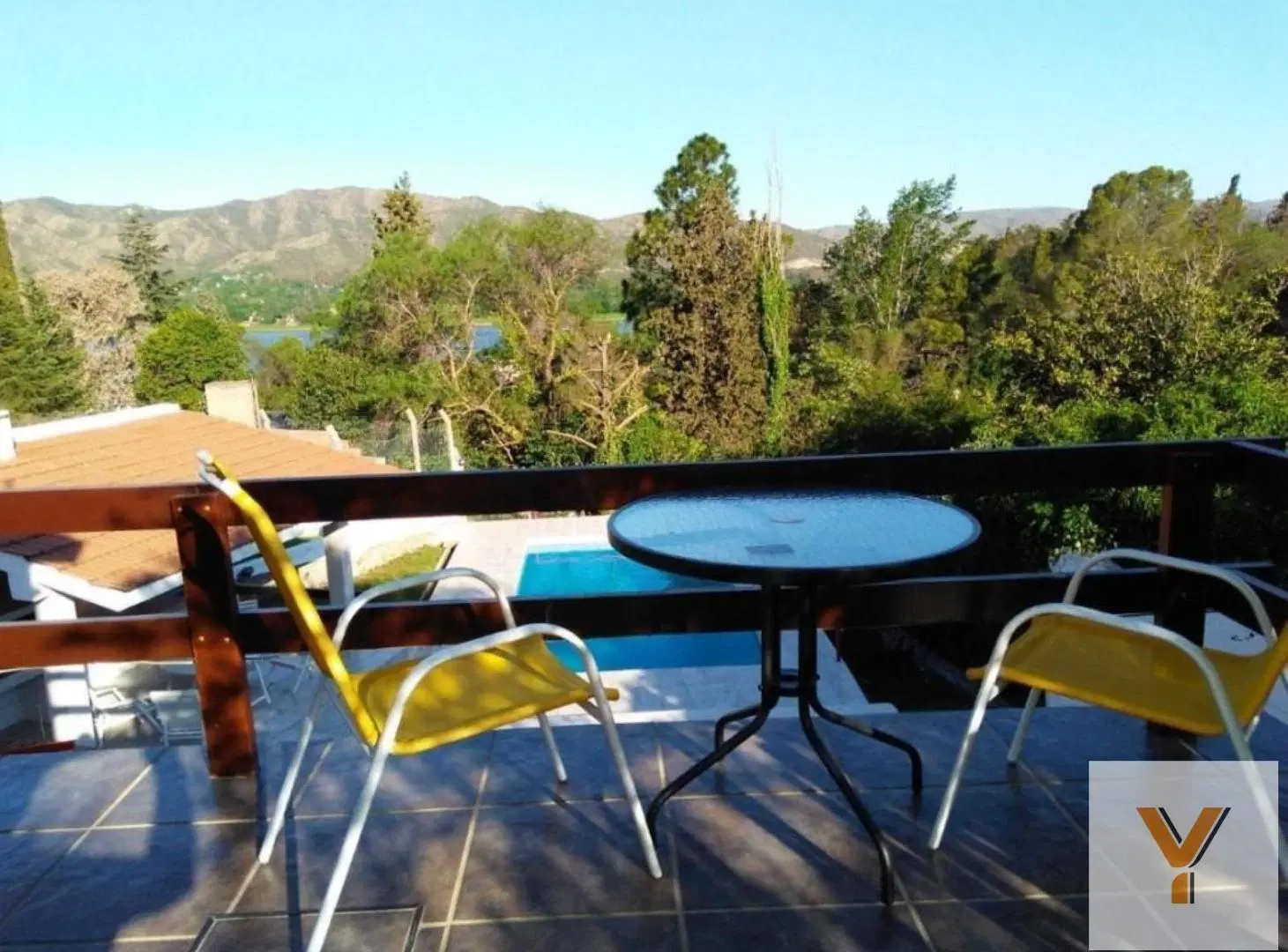 Casa en venta - 3 Dormitorios 3 Baños - 632Mts2 - Córdoba 3